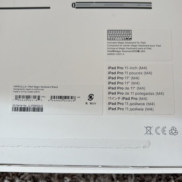 Apple Magic Keyboard 11“ for iPad Pro (M4 model) *Open Box* Black - Picture 2 of 10
